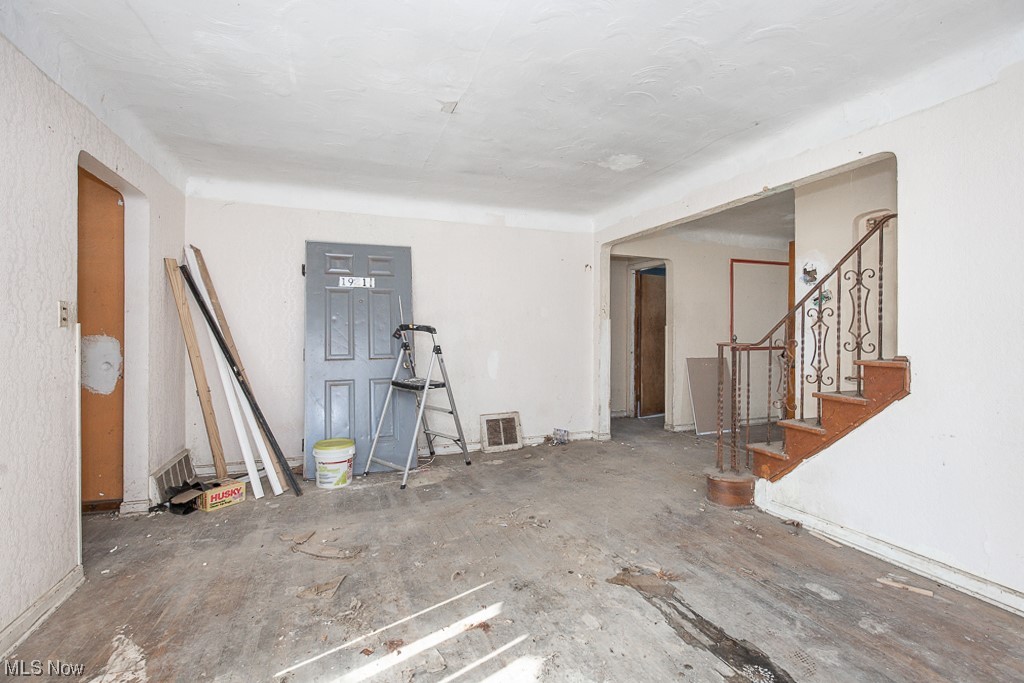 Ladnar Homestead Allotment - Residential