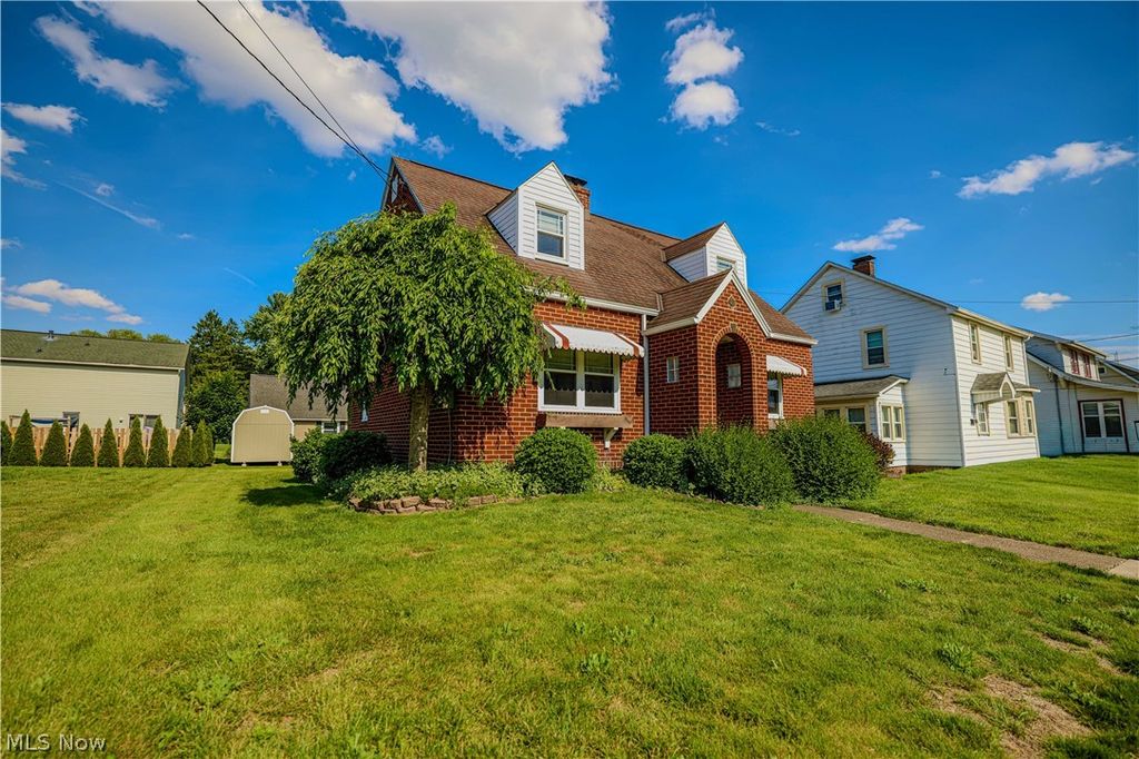 Photo of 518 Edwards Street, Louisville, OH 44641 (MLS # 5217327)