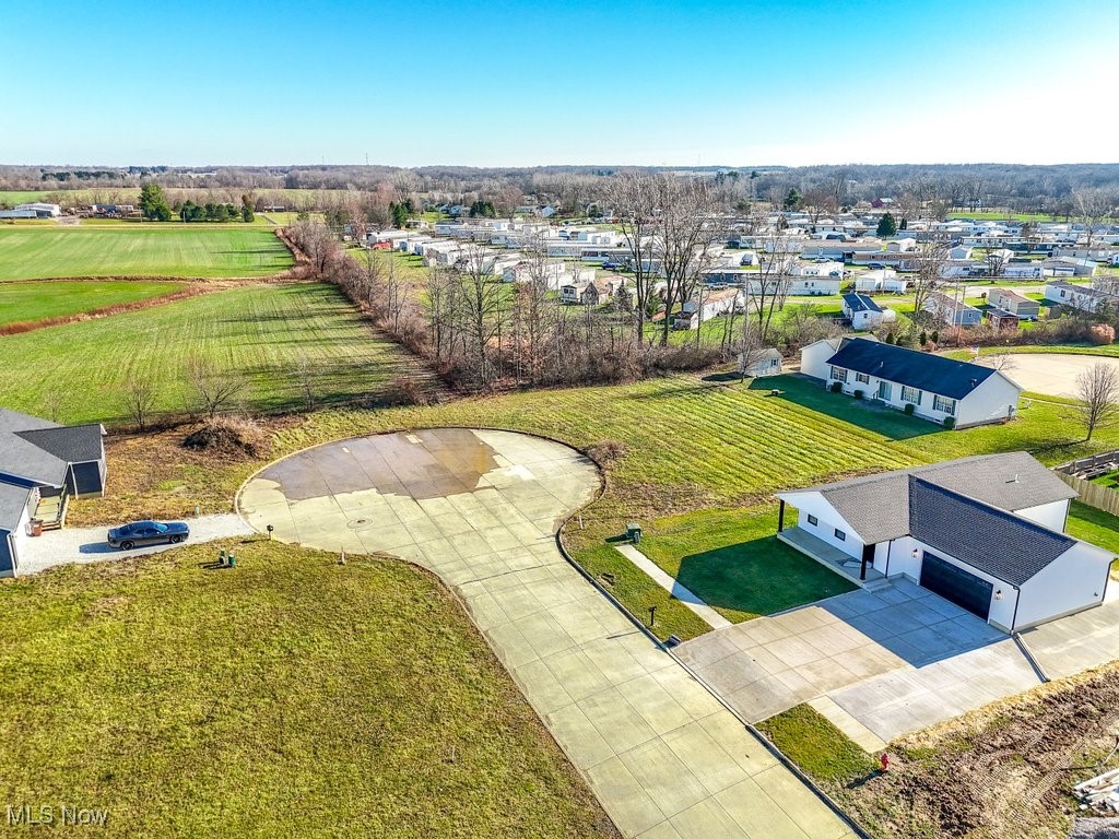 Holli Court, West Salem, Ohio image 2