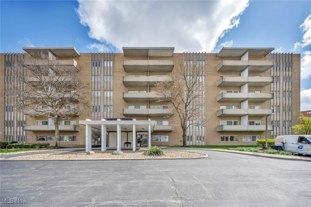 3167 Linden Road #408, Rocky River, Ohio image 1