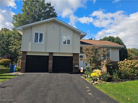 Homes For Sale - 155 Heritage Ln Lane<br/> Cortland, OH 44410