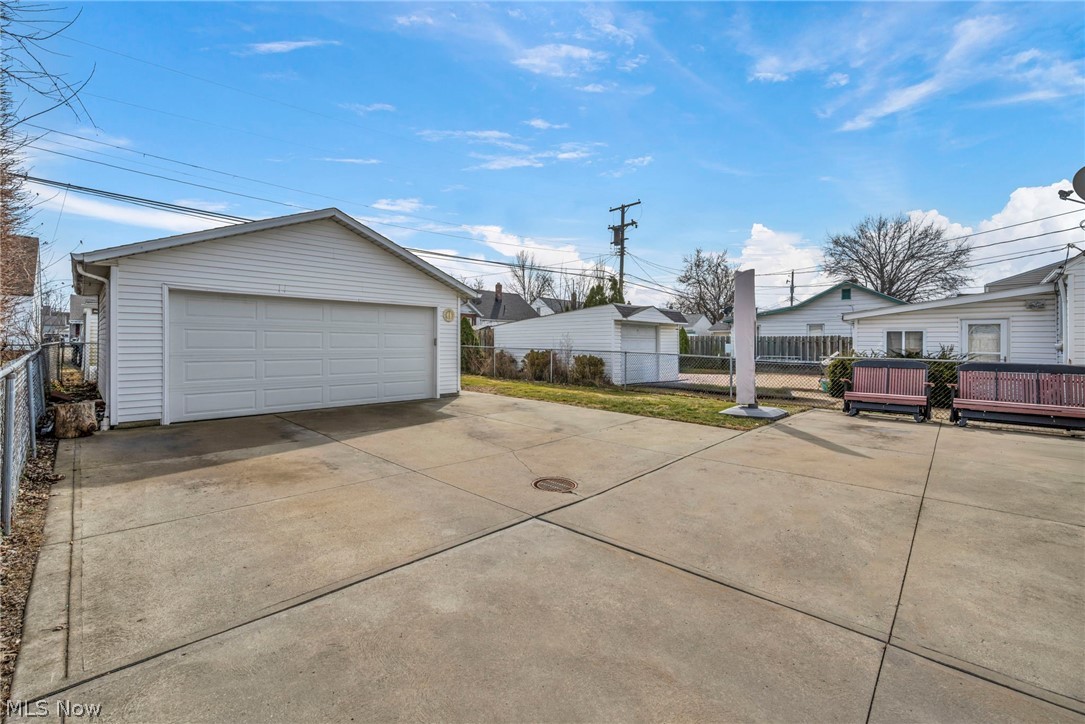 Lloyd Road Sub - Residential