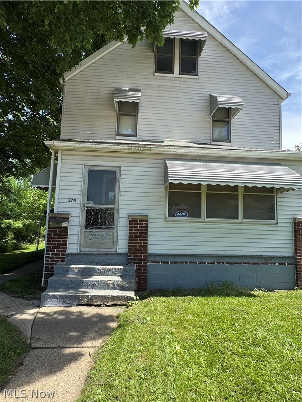 Photo of 375 N Arlington Street, Akron, OH 44305 (MLS # 5212338)