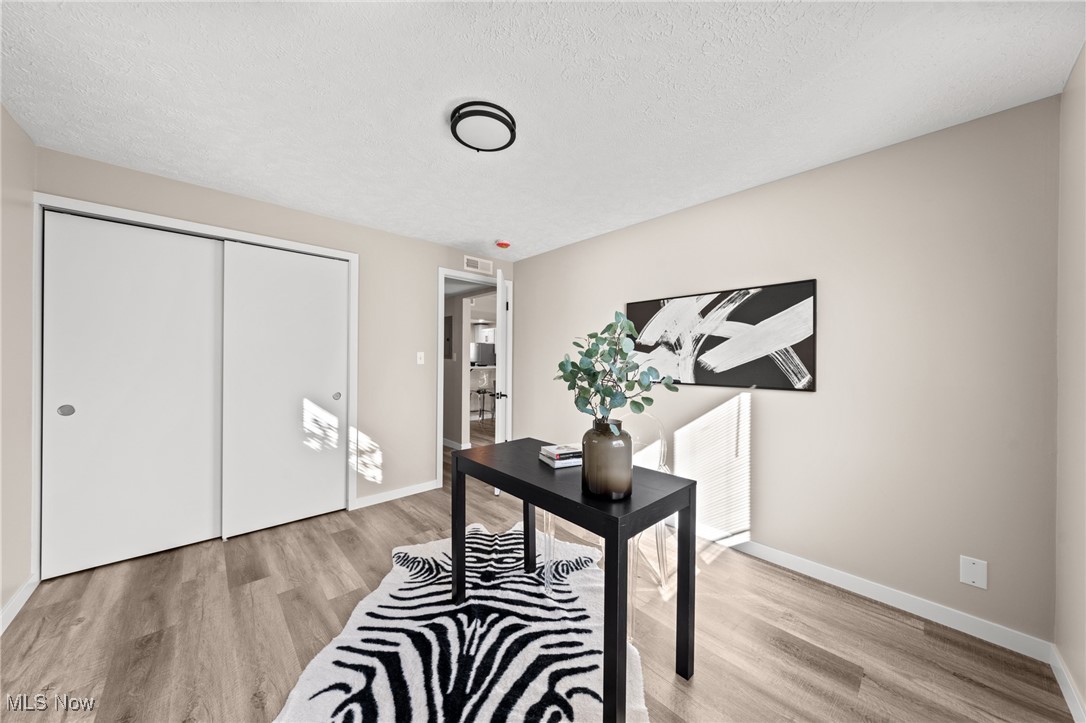 Rocky River, Ohio 44116, United States, 2 Bedrooms Bedrooms, ,1 BathroomBathrooms,Residential,Active,88402
