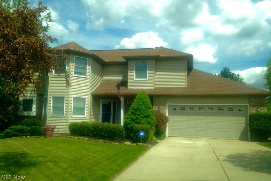 Super Clean Home-Move in condition-Granite Kitchen with breakfast area-Vaulted ceilings-New 28X23 Wood deck-Large Master W/glamour bath -Gorgeous landscaped private yard-Many upgrades