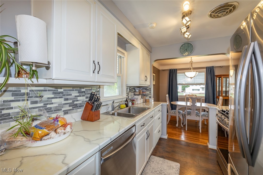 3335 Klusner Avenue, Parma, Ohio image 10