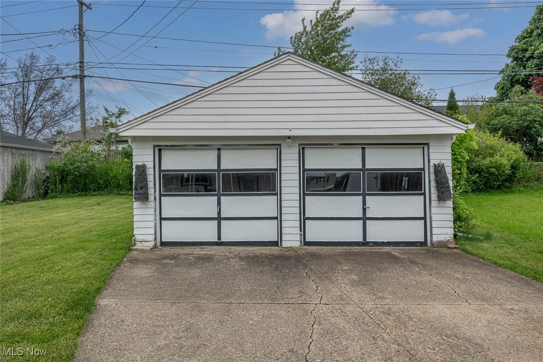 3335 Klusner Avenue, Parma, Ohio image 23