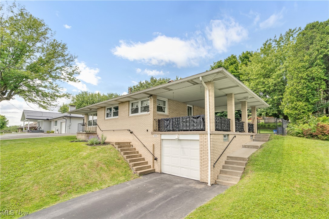 525 Hill Boulevard, East Liverpool, Ohio image 2