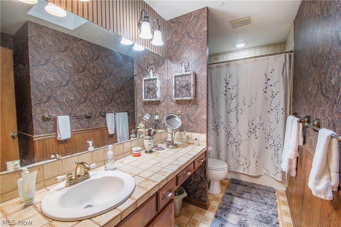 Woodlake Condo - Residential