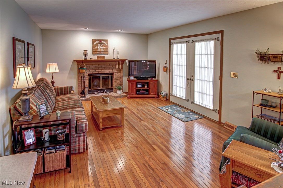 4594 Ledgewood Drive, Medina, Ohio image 9