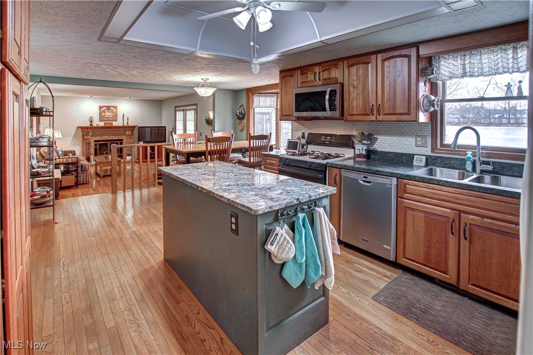 4594 Ledgewood Drive, Medina, Ohio image 5