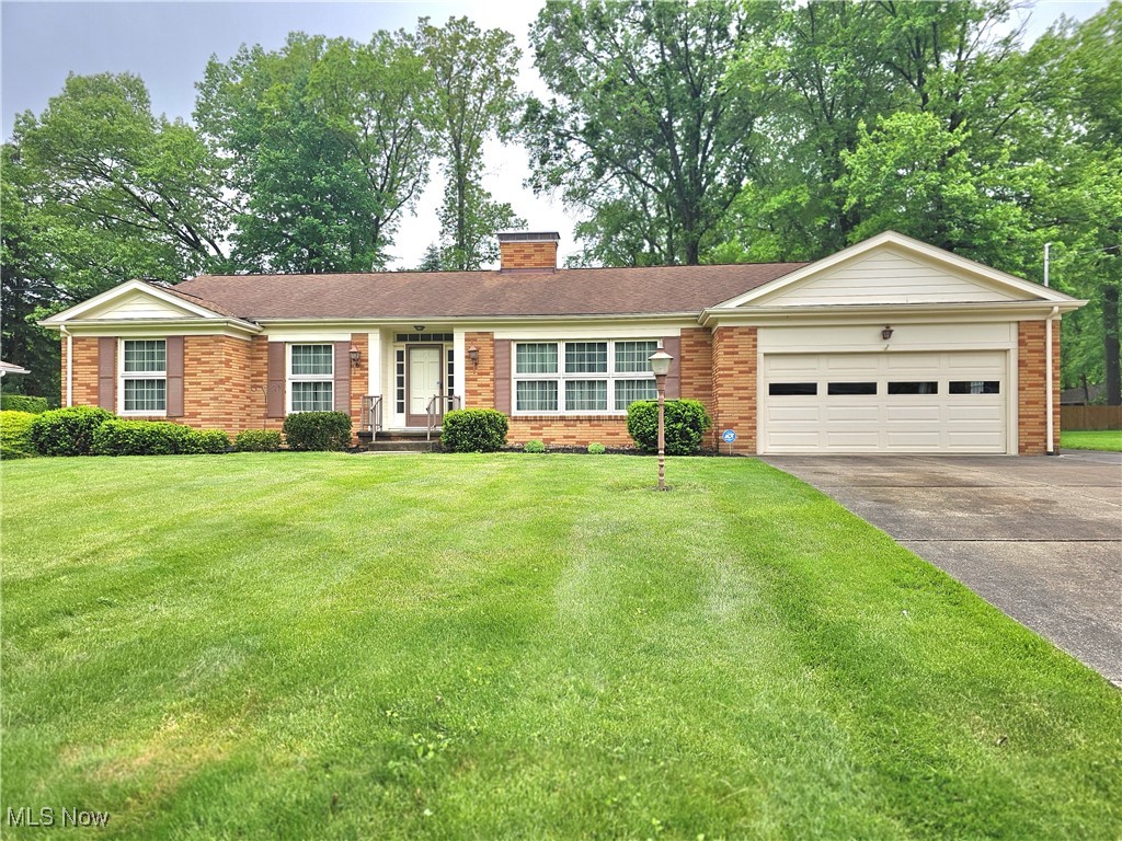 3104 Meadow Lane, Warren, Ohio image 1