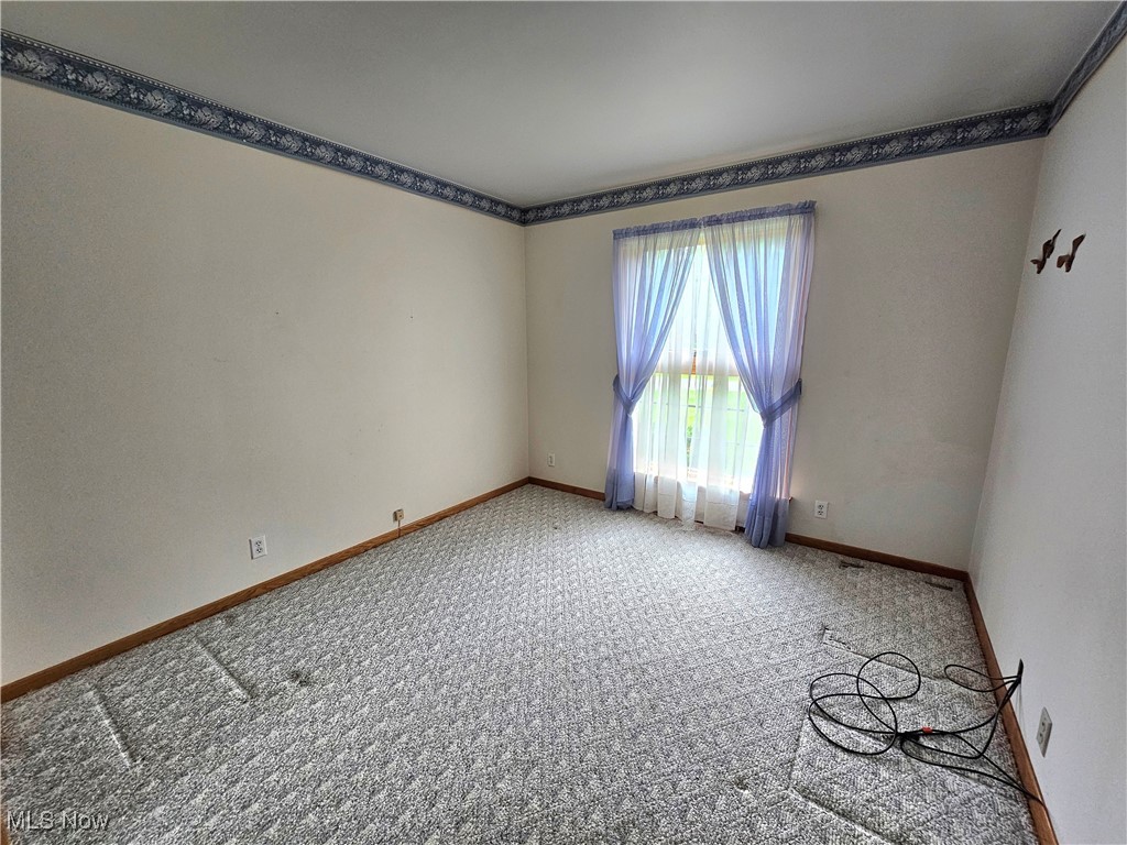 3104 Meadow Lane, Warren, Ohio image 37