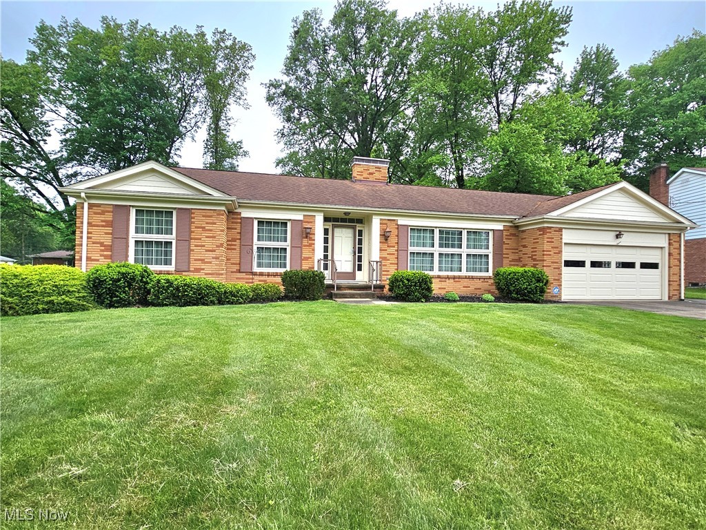 3104 Meadow Lane, Warren, Ohio image 2