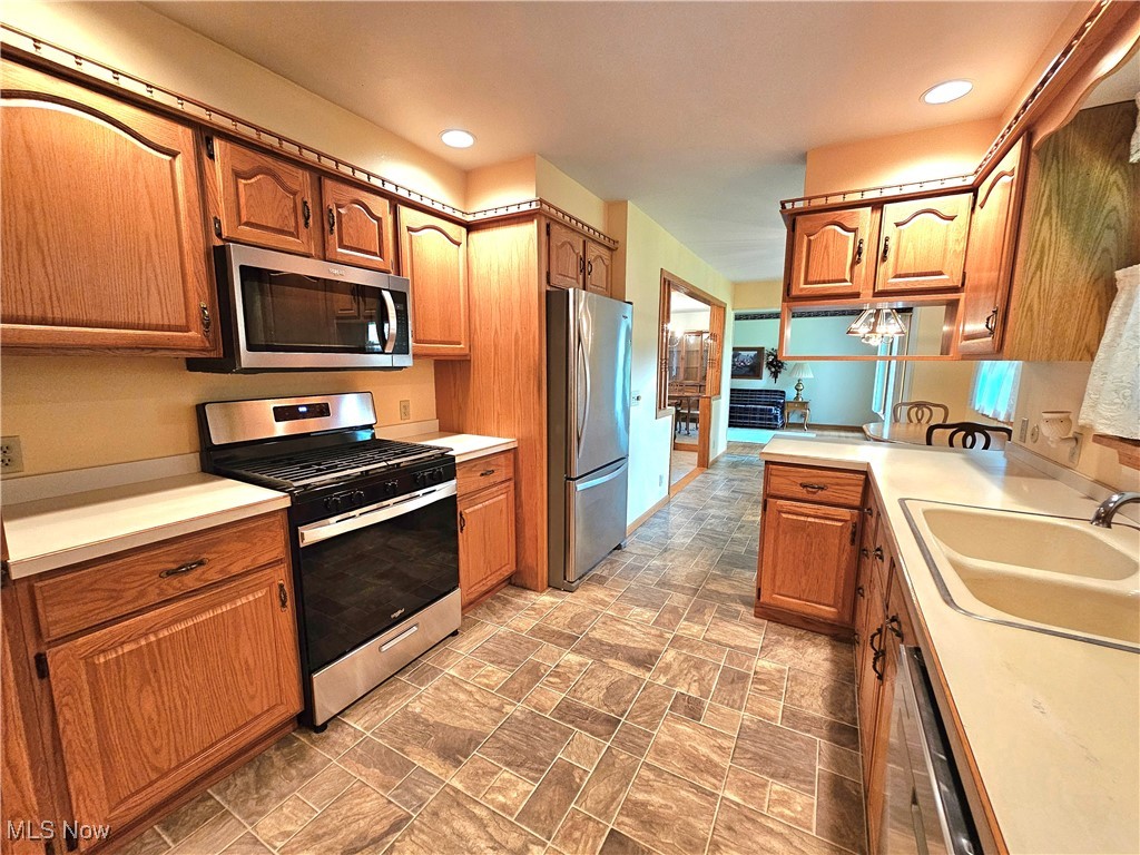 3104 Meadow Lane, Warren, Ohio image 25