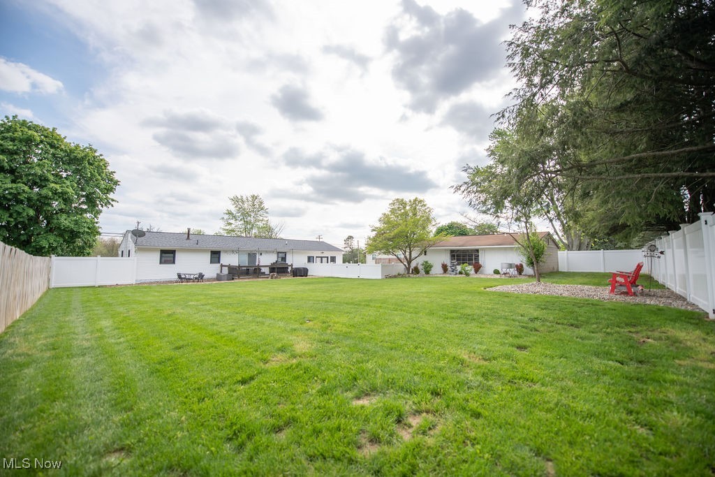 1101 Woodland Street, Hartville, Ohio image 8