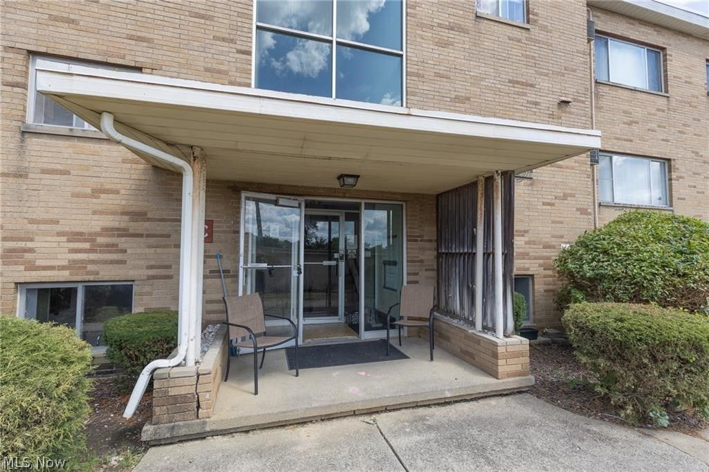 Photo of 5200 Royalton Road #C4, North Royalton, OH 44133 (MLS # 5199353)