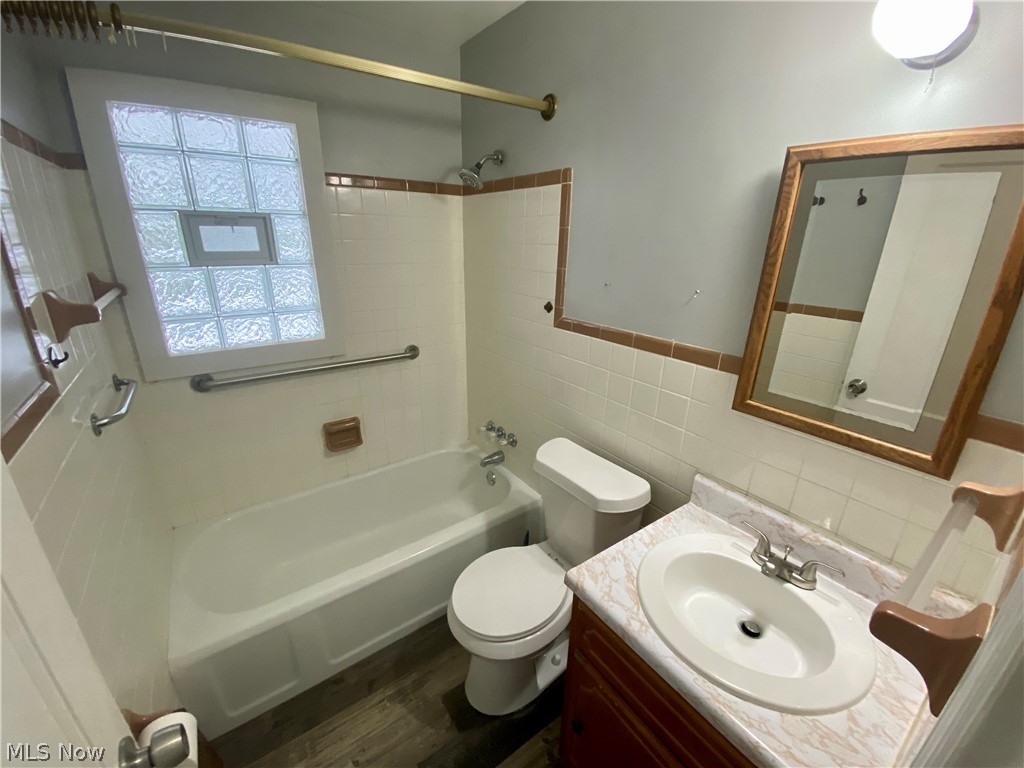 Hillcrest Park Sub - Residential Lease