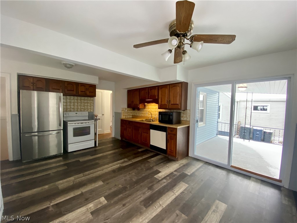 Hillcrest Park Sub - Residential Lease