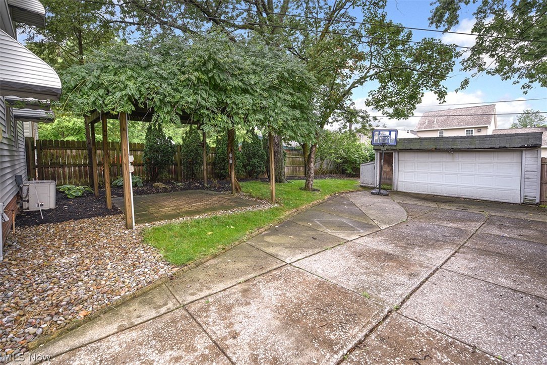 Brook Park Realty Cos Tuxedo Heights - Residential