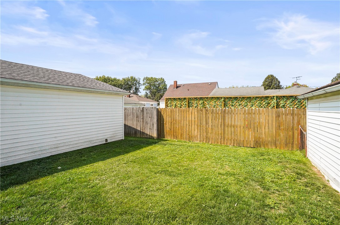 16228 Harrison Drive, Brook Park, Ohio image 36