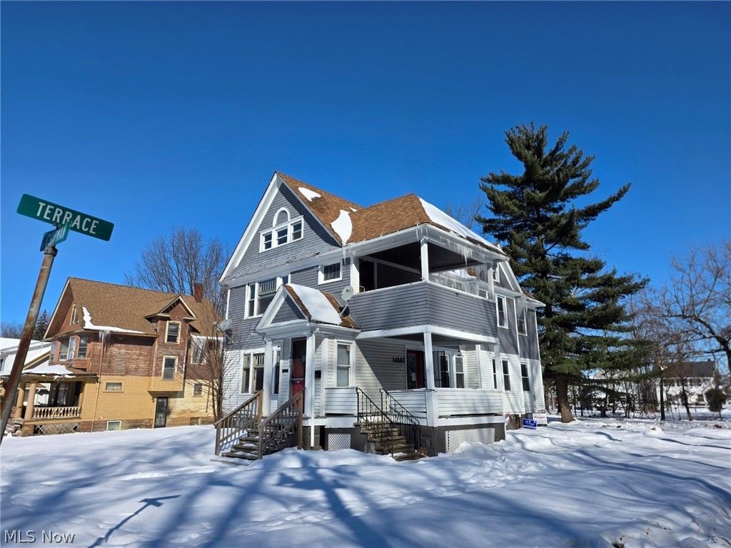 Photo of 1895 Chapman Avenue, East Cleveland, OH 44112 (MLS # 5187031)