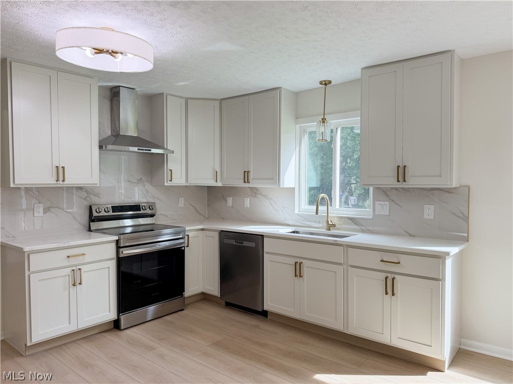 6778 Wildwood Trail