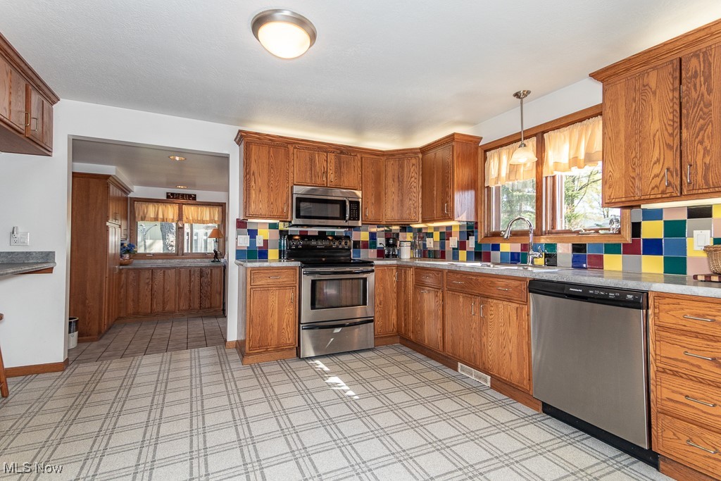 7101 Reynolds Road, Mentor, Ohio image 6