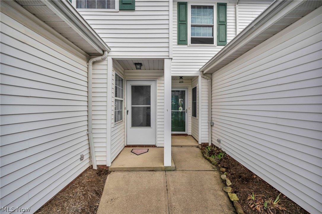 Courtyard Crystal Lake - Residential