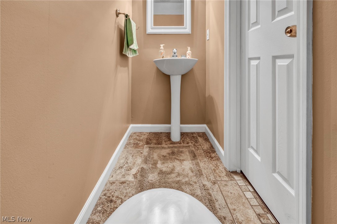 Courtyard Crystal Lake - Residential