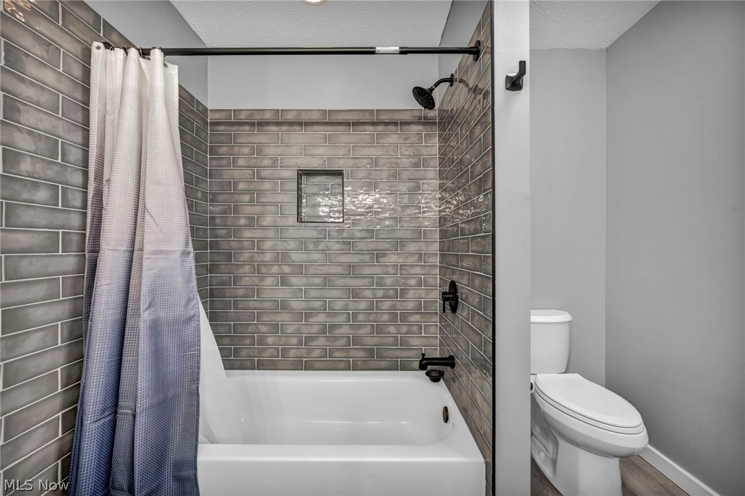 Courtyard Crystal Lake - Residential