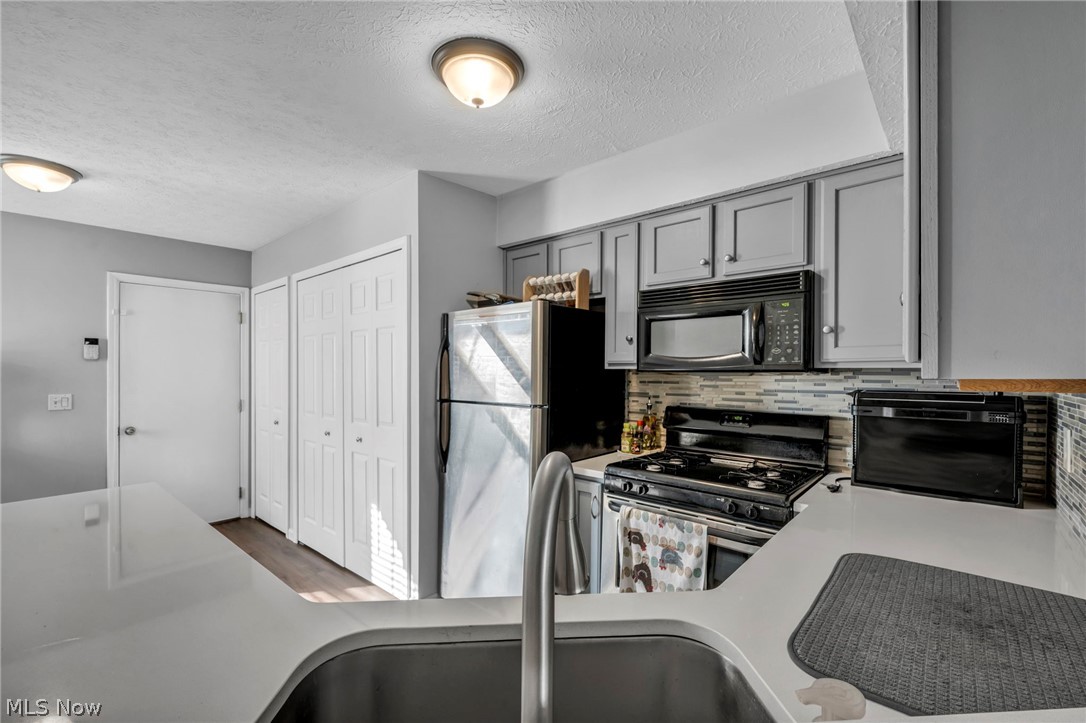 Courtyard Crystal Lake - Residential