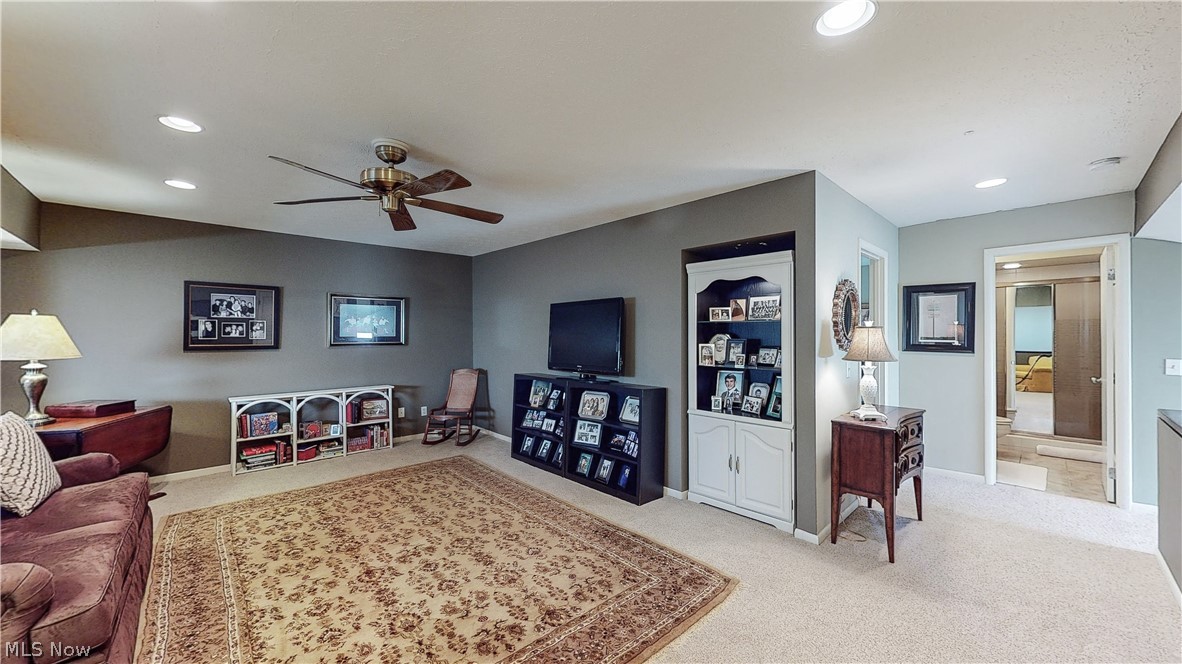 Woodhawk Club Condo Ph 7 - Residential