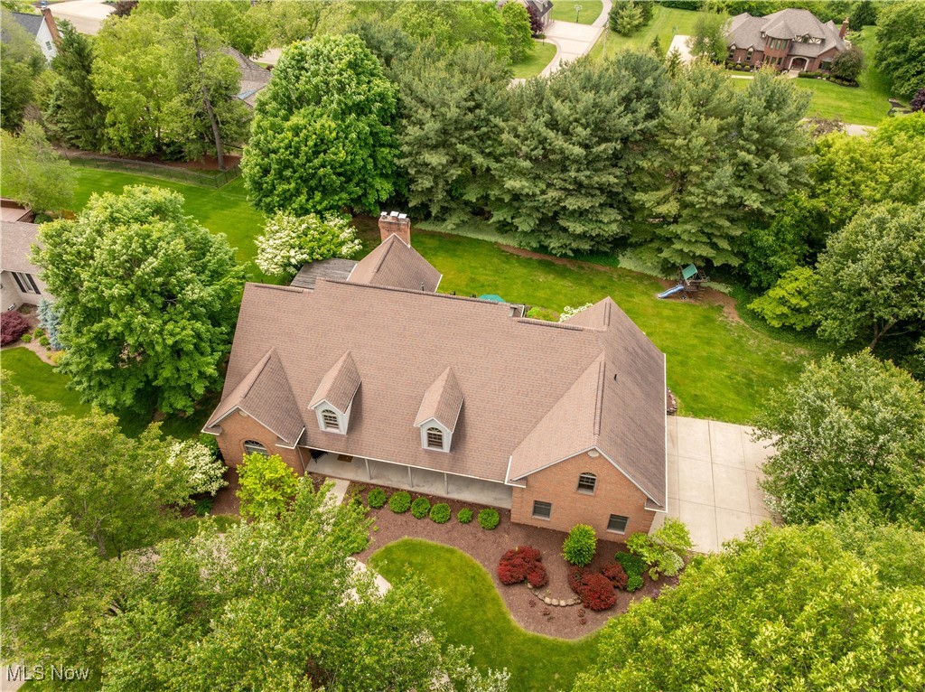 5679 Carters Grove Circle, Massillon, Ohio image 3
