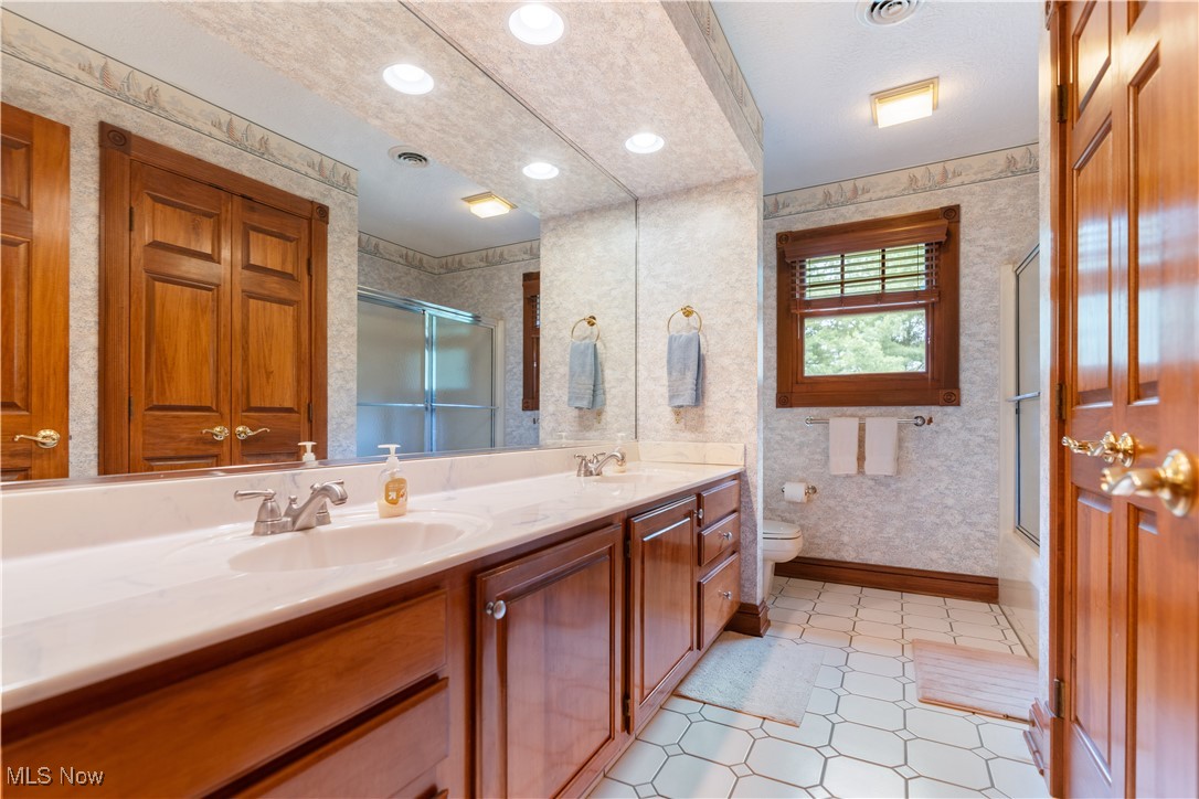5679 Carters Grove Circle, Massillon, Ohio image 38