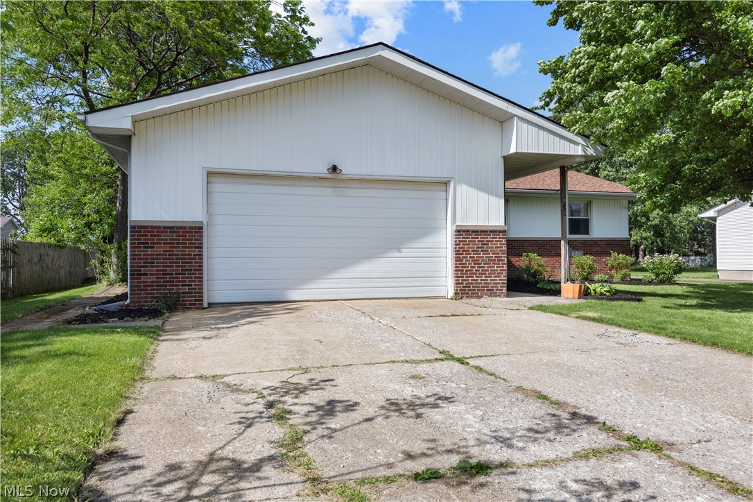 835 Columbia Drive