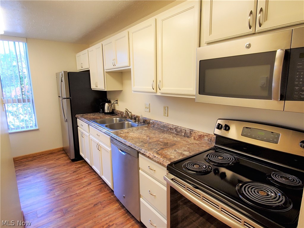Silver Lake Towers Condo - Residential