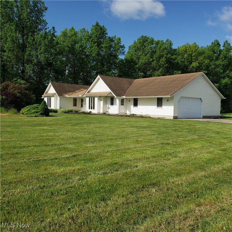 16200 St Rt 83, Grafton, Ohio image 1