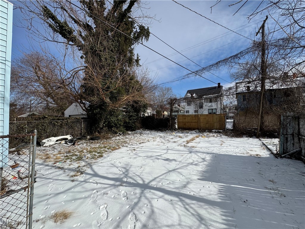 1257 E 135th Street, East Cleveland, Ohio image 3