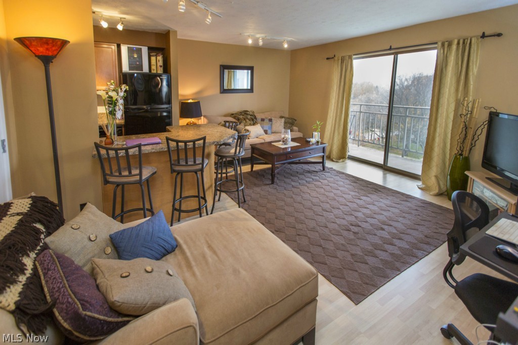 Lake Edge - Residential