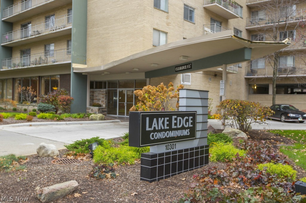 Lake Edge - Residential