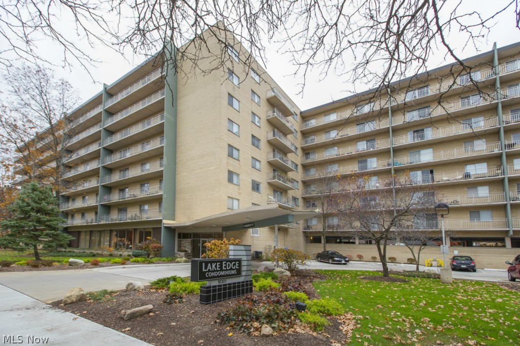 Lake Edge - Residential