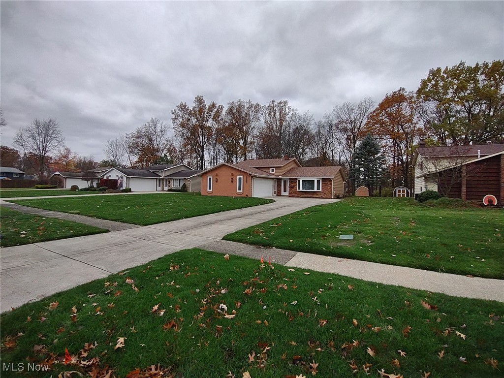 8654 Courtland Drive, Strongsville, Ohio image 17