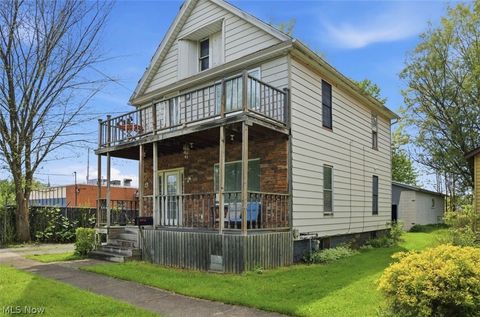 Tiny photo for 141 Austin Avenue NW, Warren, OH 44485 (MLS # 5210528)