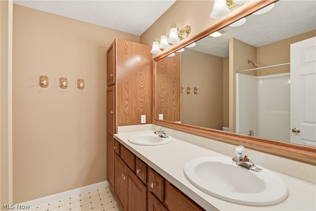 Centerville Woods - Residential