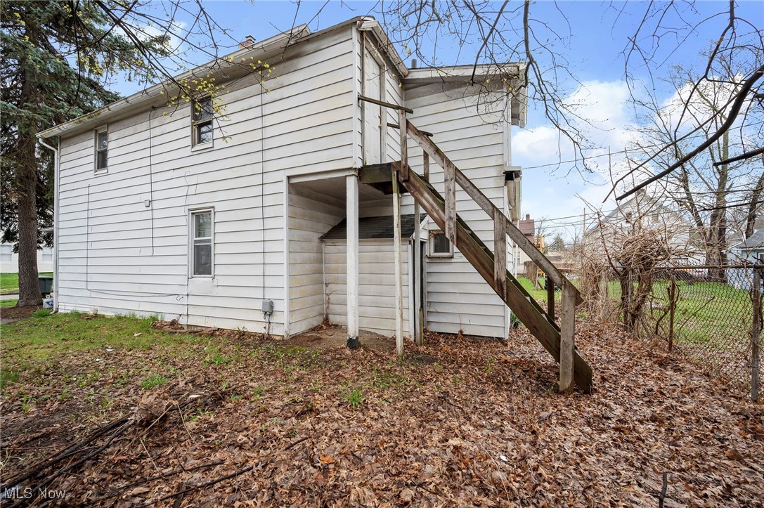 647 Sherman Street, Akron, Ohio image 34