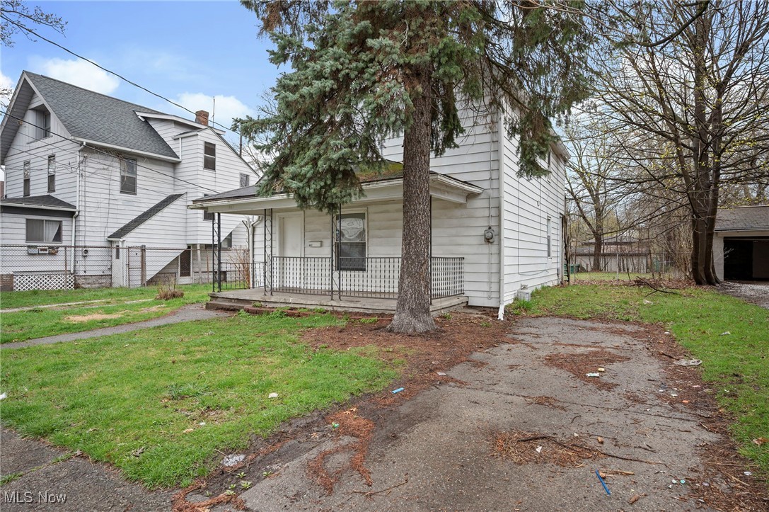 647 Sherman Street, Akron, Ohio image 3