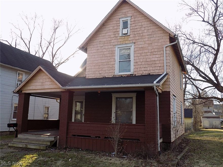 3 Bedroom home with detached 2 car garage and extra side lot. Bathroom on main level. Large Dining room. 1st floor laundry