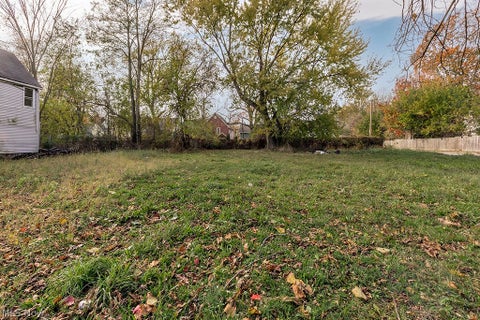 Tiny photo for 1246 E 102nd Street, Cleveland, OH 44108 (MLS # 5239787)