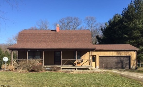 First time on the market, 3 bdrm, 1.1 bath, original owner, on 3 acres. Nice country setting with large fenced-in back yard. Updates include deck 2014 and garage door 2016.